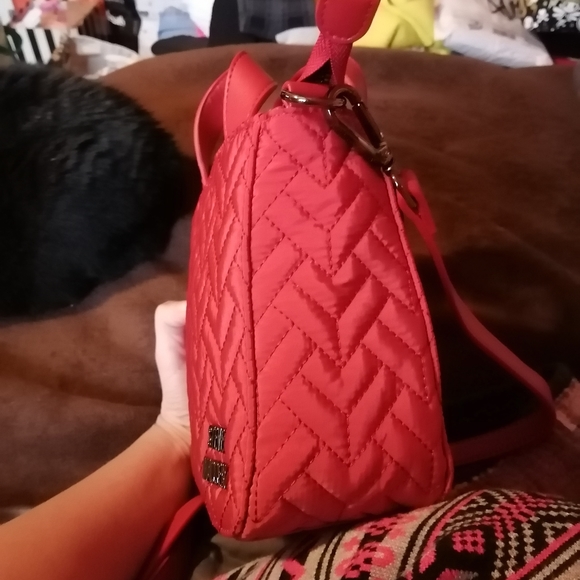 NWOT Quilted Polyester and vegan leather small Steve Madden purse - Picture 15 of 16